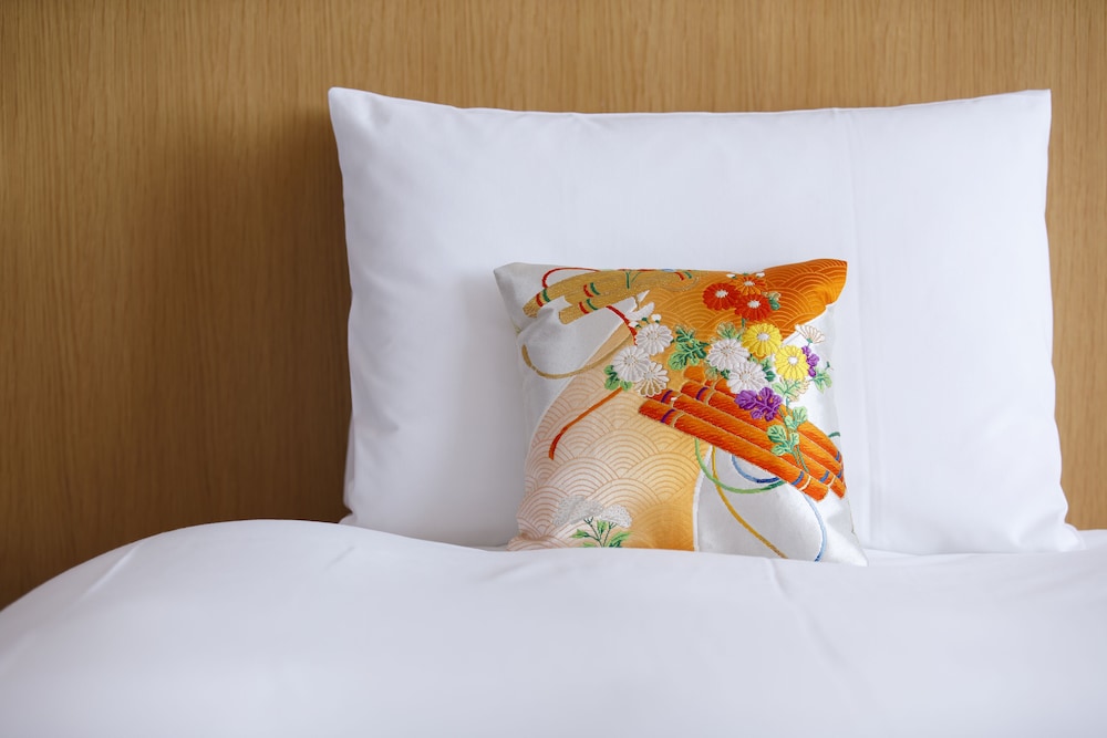 デラックストリプルルーム 禁煙 客室1 | ぎおん美先