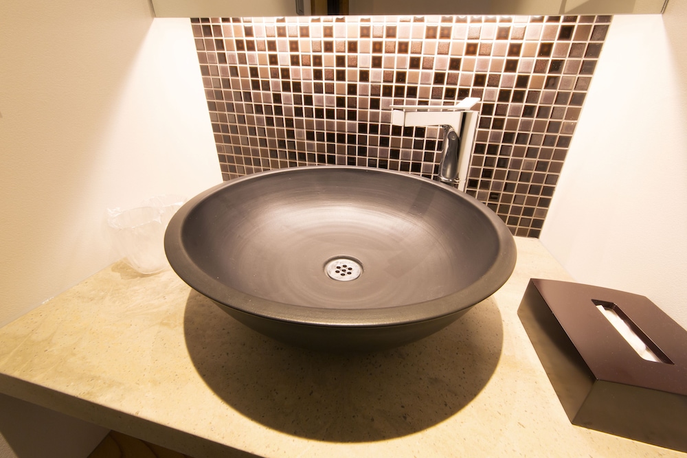 デラックストリプルルーム 禁煙 バスルームのシンク0 | ぎおん美先