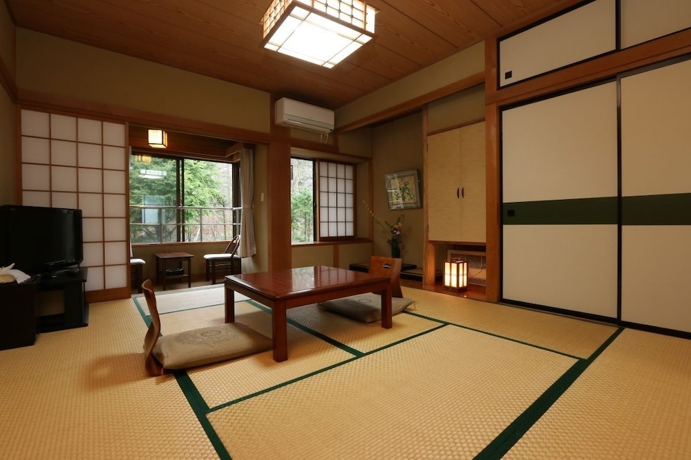 客室1 | 庭園茶寮山中湖