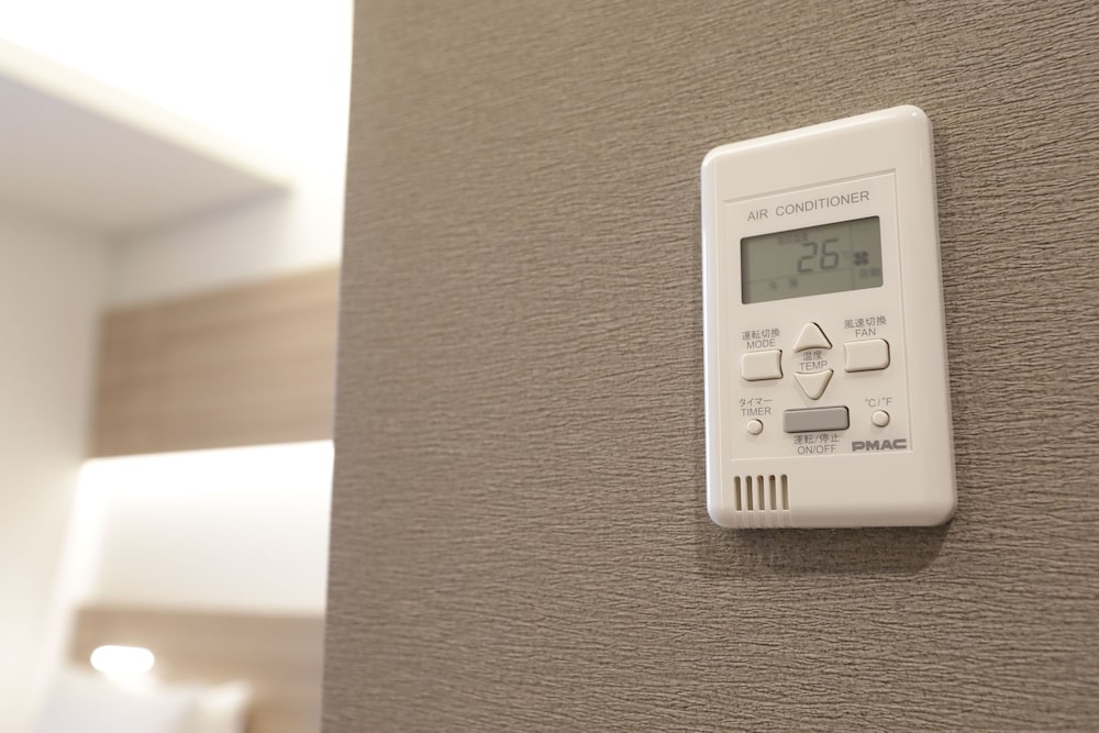 デラックス ダブルルーム 禁煙 客室の設備とサービス1 | 日本青年館ホテル