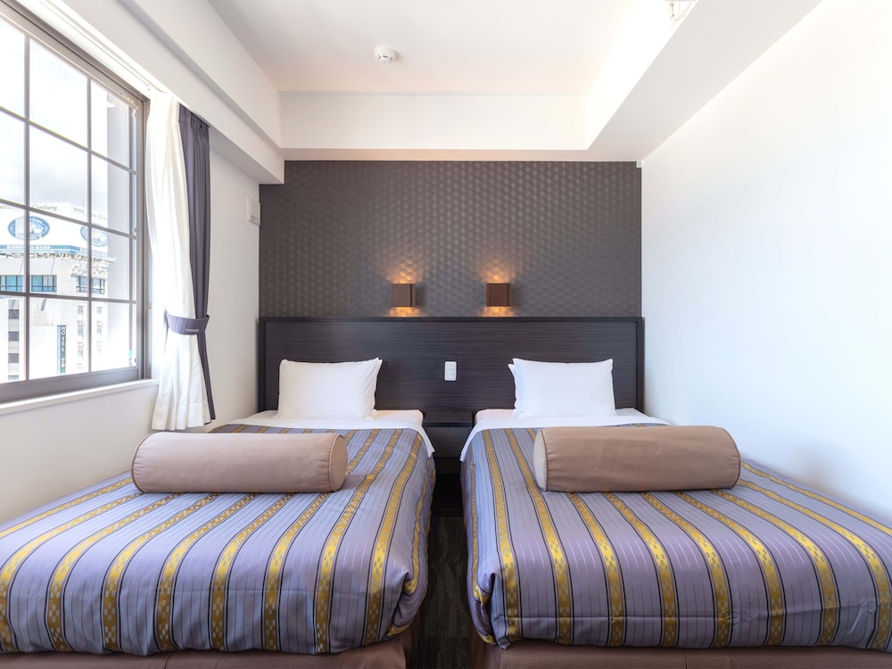 ツインルーム コーナー 客室1 | ホテルコザ