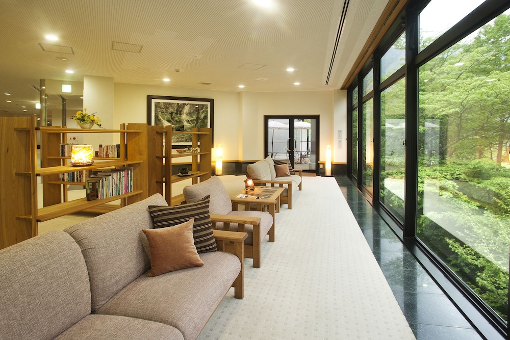 ロビーラウンジ1 | 中尾高原ホテル　風車