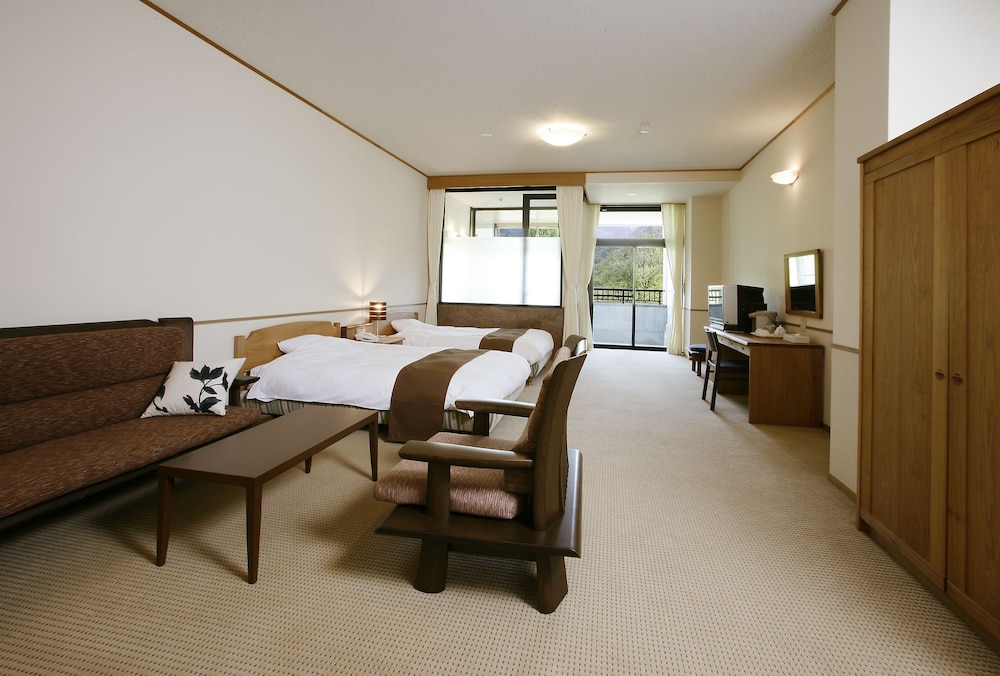 客室1 | 中尾高原ホテル　風車