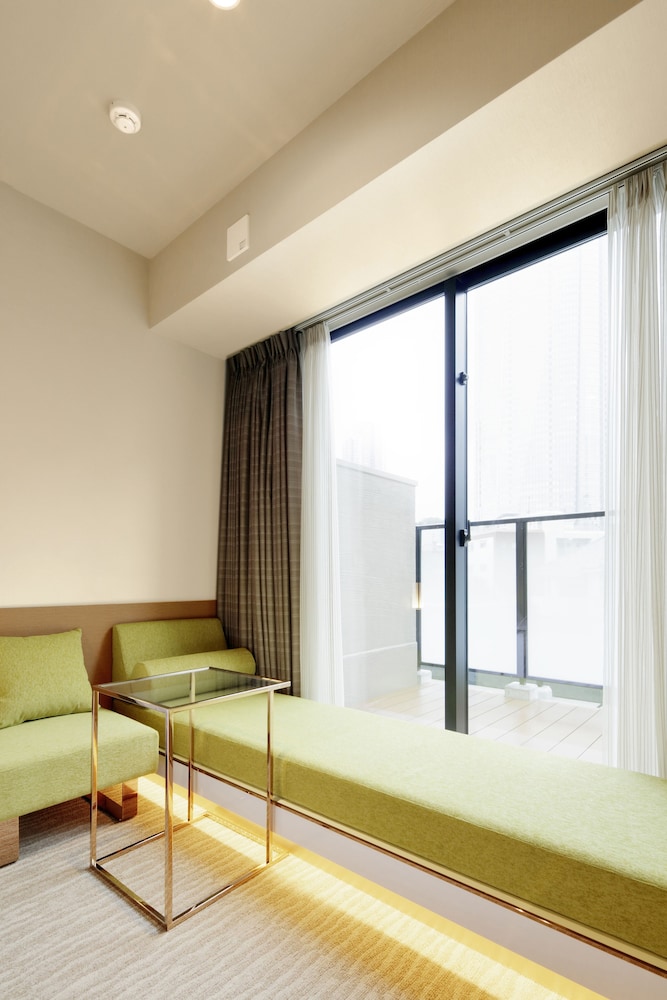 クイーンルーム　テラス付き 禁煙（4階） 客室2 | カンデオホテルズ東京六本木