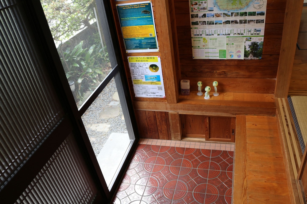 内部エントランス1 | コテージ 屋久杉の家 内部エントランス1 | コテージ 屋久杉の家