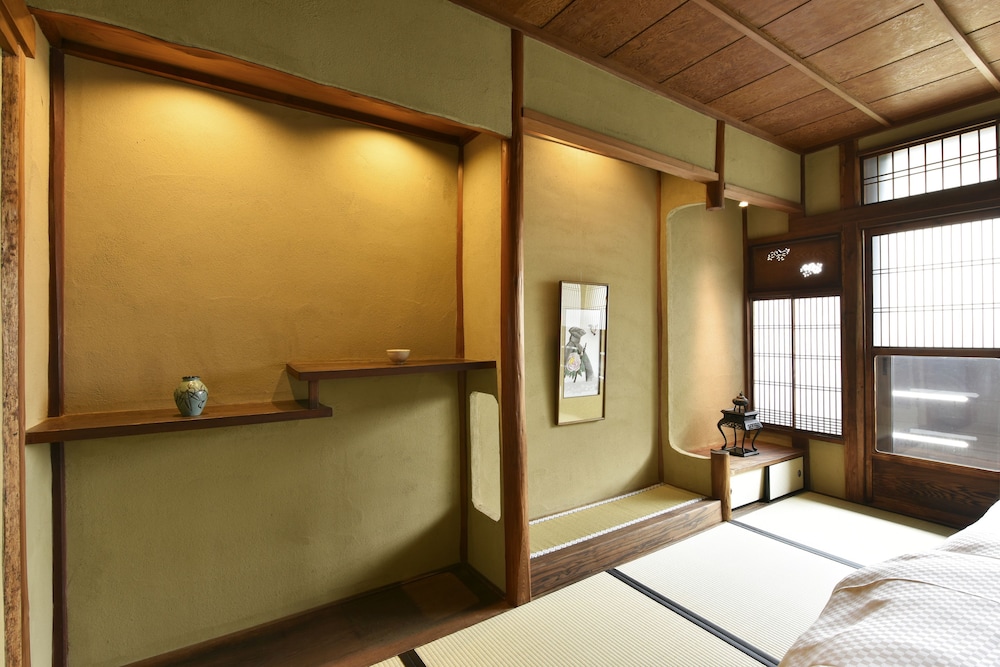 一棟貸し町家 客室1 | 藏や 千本三条