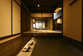 藏や 千本三条