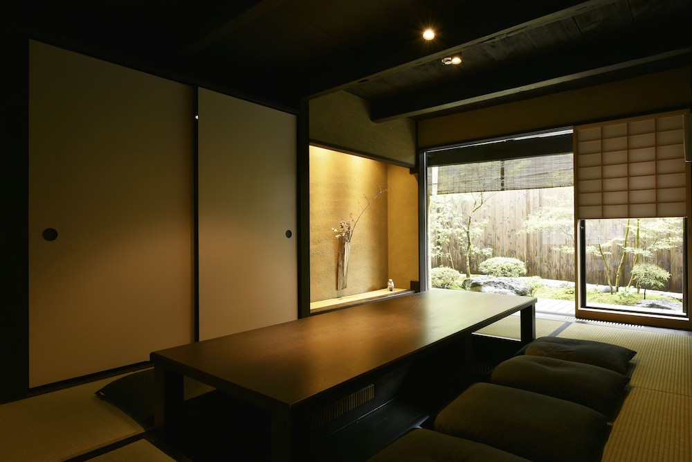 一棟貸し町家 リビングルーム0 | 藏や 南聖町