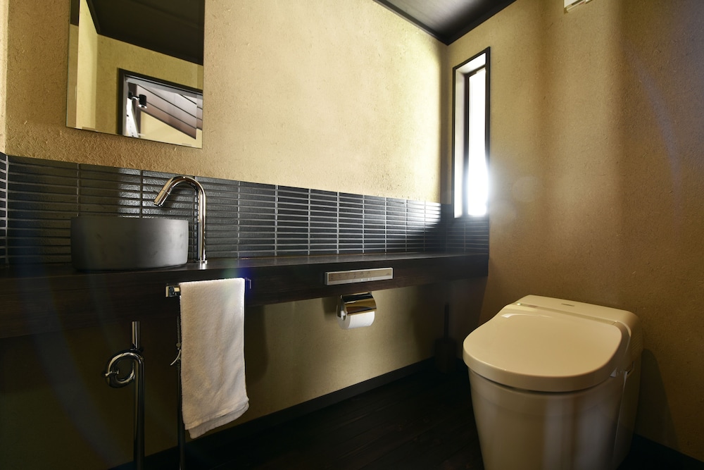 一棟貸し町家 バスルーム4 | 藏や 南聖町