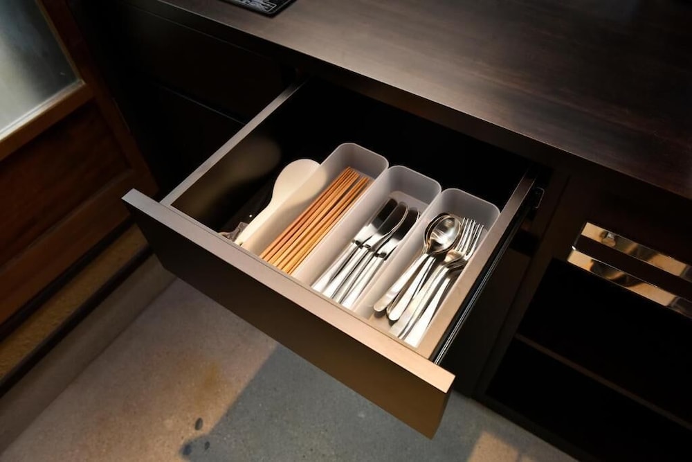 一棟貸し町家 共用キッチン設備0 | 藏や 南聖町