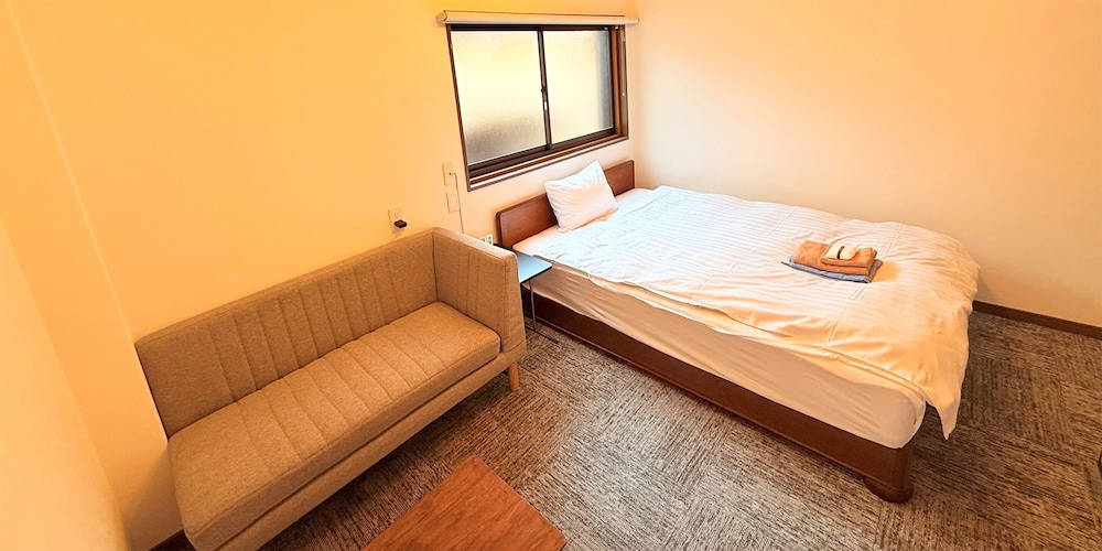 スタンダード ダブルルーム ダブルベッド 1 台 禁煙 | 励明園