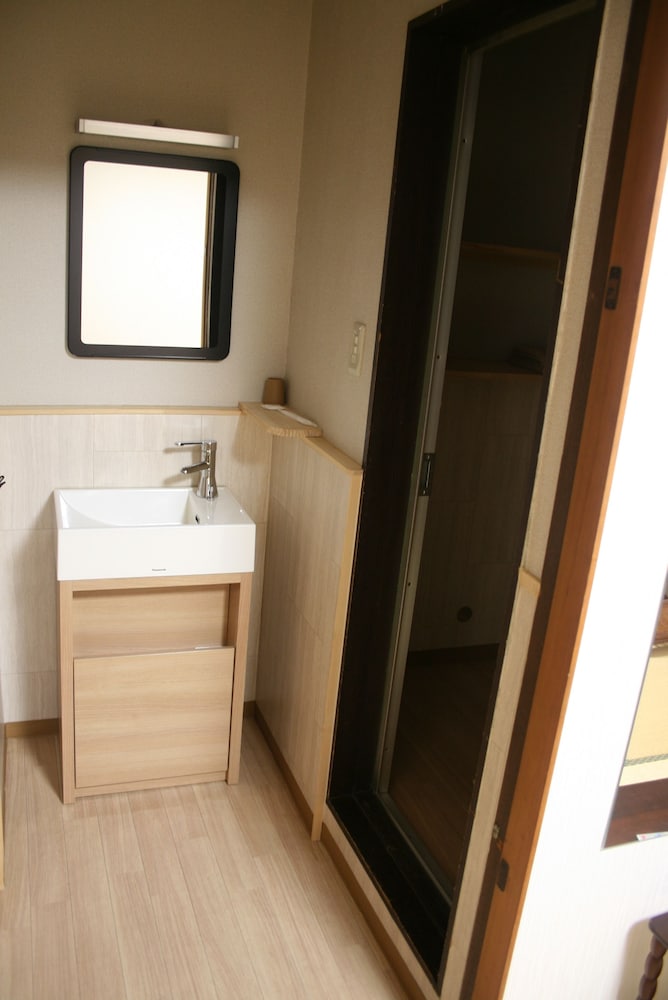 スタンダード ダブルルーム ダブルベッド 1 台 禁煙 客室の設備とサービス0 | 励明園