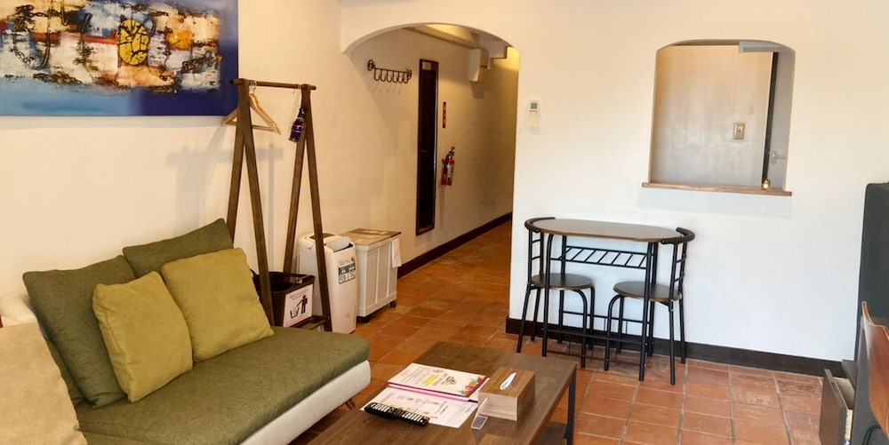 1F プールサイドツイン&キッチン (ペット不可) 禁煙 | ザ・プールリゾート沖縄