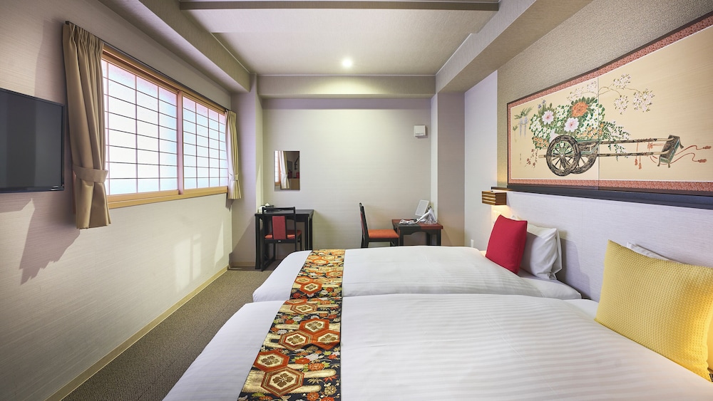 スーペリア ツインルーム シングルベッド 2 台 禁煙 客室17 | 京都イン ギオン