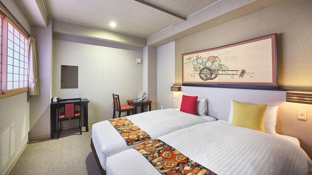 スーペリア ツインルーム シングルベッド 2 台 禁煙 客室16 | 京都イン ギオン