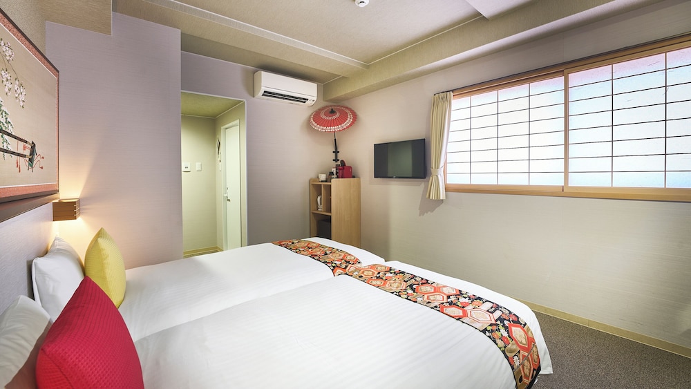 スーペリア ツインルーム シングルベッド 2 台 禁煙 客室15 | 京都イン ギオン