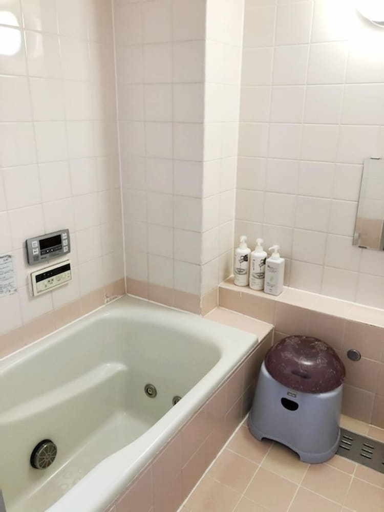 和洋室アパートメントC (6畳和室 16畳リビング502室 / ペット同宿不可) バスルーム1 | 富士御殿場コンドミニアムTANNPOPO