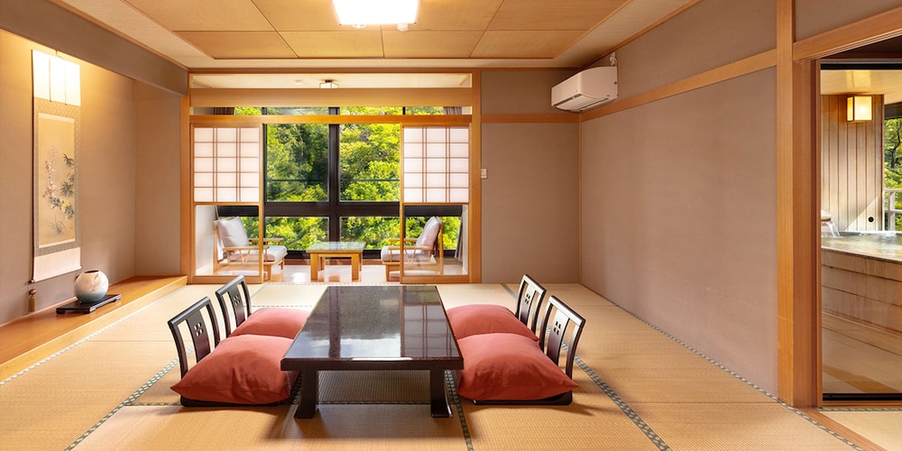 特別和室【月】リバービュー・展望風呂(温泉)付き 禁煙 客室1 | かがり吉祥亭