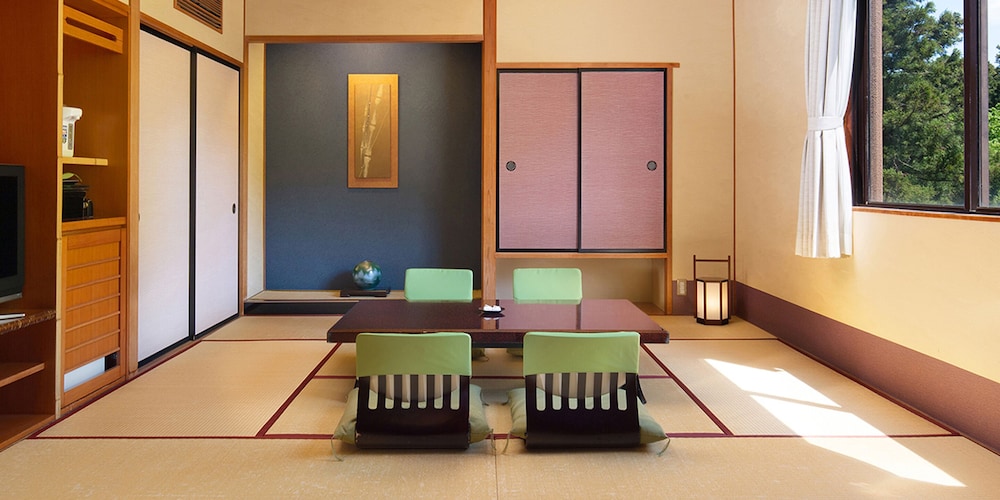 和室【花】リバービュー・ユニットバスorアウトバス 禁煙 客室2 | かがり吉祥亭