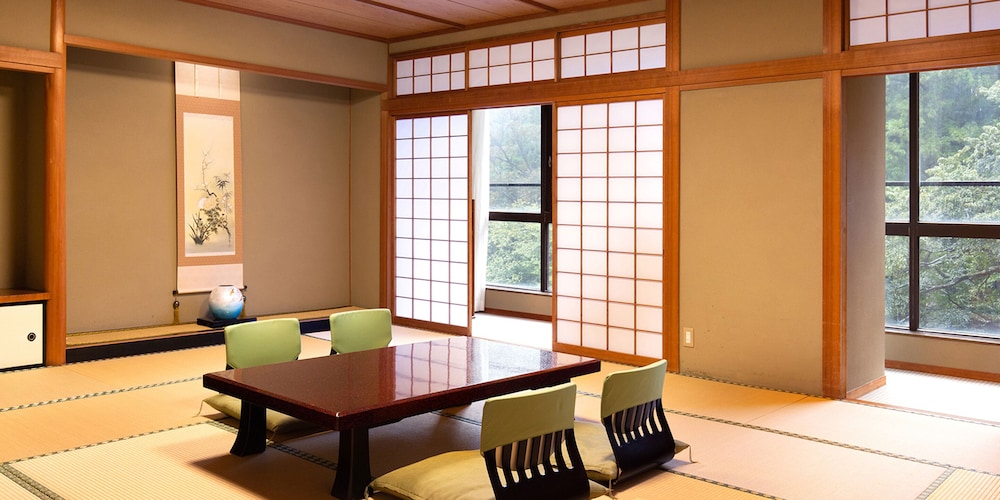 和室【風】リバービュー・内風呂付き 禁煙 | かがり吉祥亭