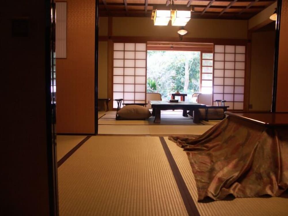 Class 2 離れ露天風呂付客室 (お部屋お任せ / 写真は一例です) 客室2 | 離れ家 石田屋