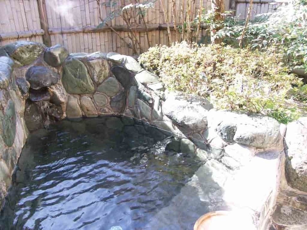 Class 1 離れ露天風呂付客室 (お部屋お任せ / 写真は一例です) バスルーム0 | 離れ家 石田屋