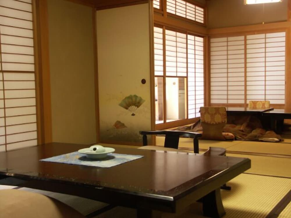 Class 3 離れ露天風呂付客室 (デラックス) (お部屋お任せ / 写真は一例です) | 離れ家 石田屋