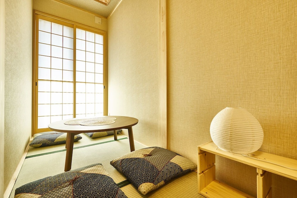 町家 リビングルーム0 | Stay SAKURA Kyoto 二条城西 I