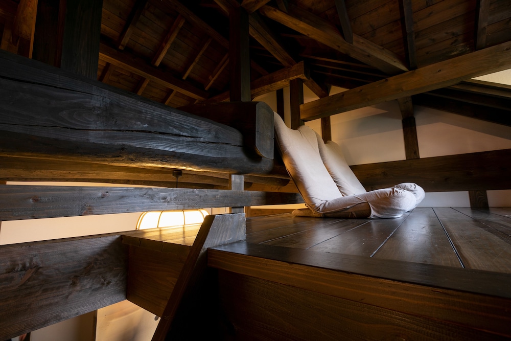 離れ和洋室：椿-tsubaki-展望風呂付(7歳からご宿泊可能) 客室2 | 由布院温泉　東匠庵