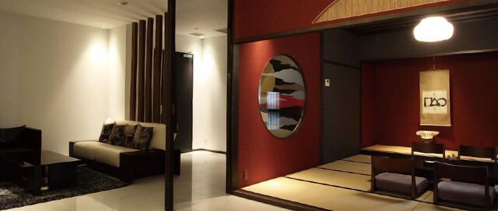 エグゼクティブスイートルーム リビング エリア2 | KIZASHI THE SUITE 京都祇園