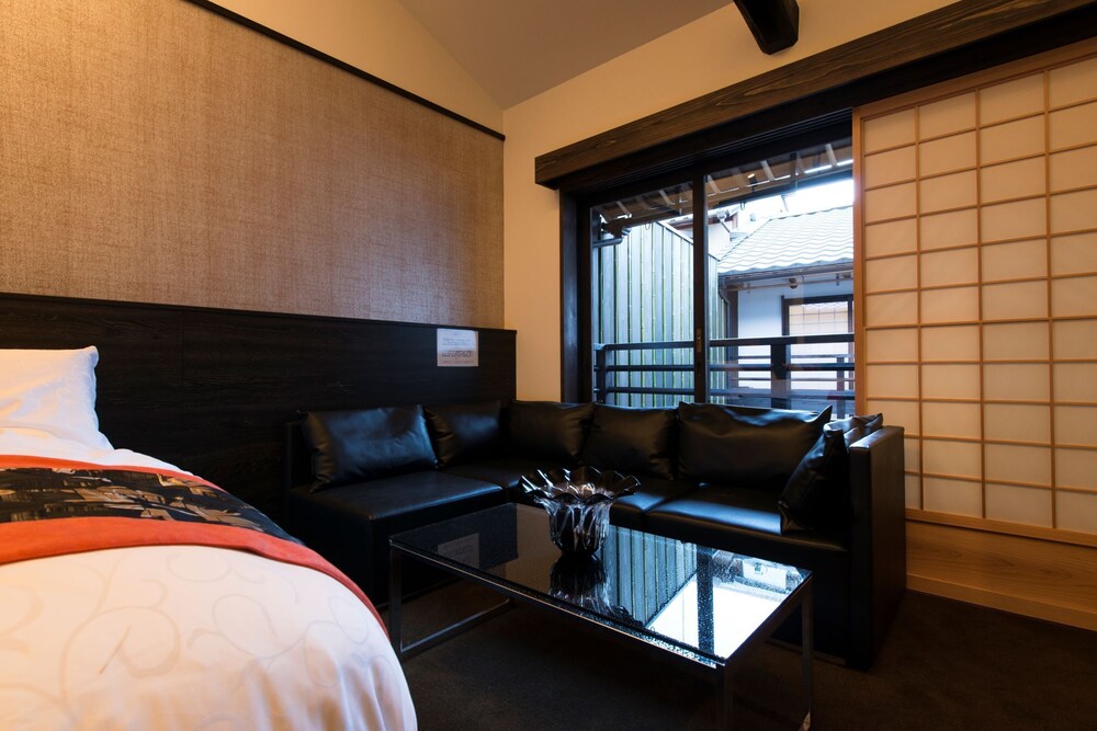 舞 客室2 | 上七軒　億