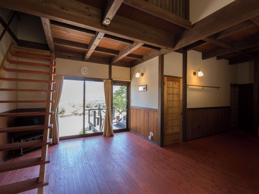 ２階建てロフト付き貸別荘：最大5名まで禁煙 客室2 | 湯布院塚原高原　絶景の宿　恵里菜 KUMAGAI BOKUJO