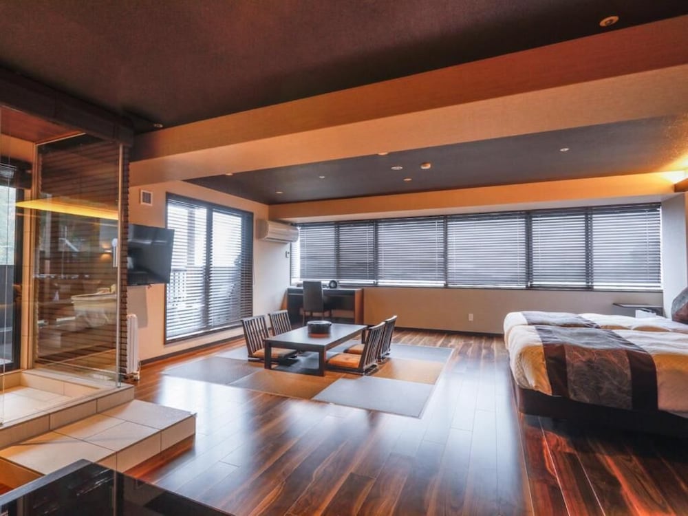 オーシャンスイート [海側＆専用テラス露天風呂付] ＜70㎡＞ 喫煙 客室1 | リブマックスリゾート安芸宮島