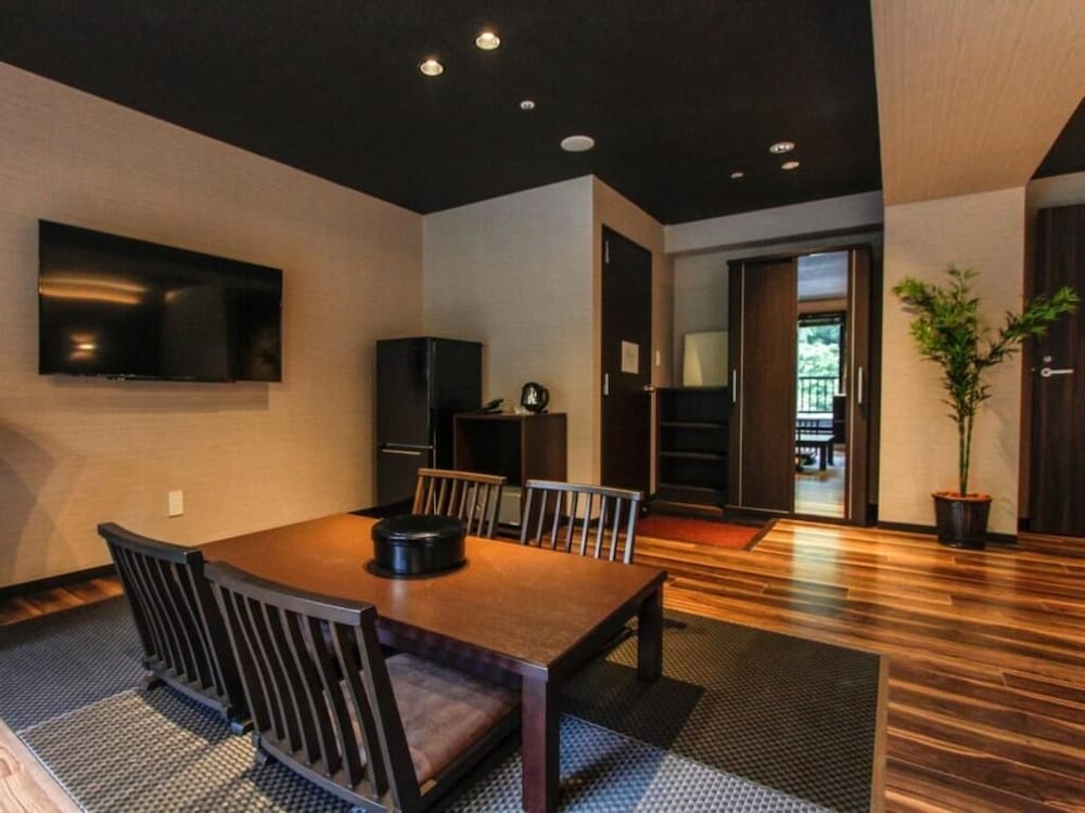 Jrスイート和洋室 [海側＆専用テラス露天風呂付] ＜40平米＞ 喫煙 客室1 | リブマックスリゾート安芸宮島