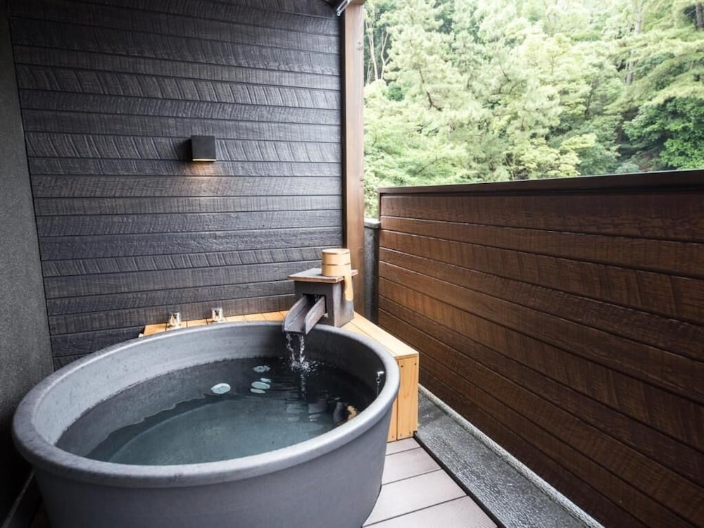 Jrスイート和洋室 [海側＆専用テラス露天風呂付] ＜40平米＞ 喫煙 バスルーム0 | リブマックスリゾート安芸宮島