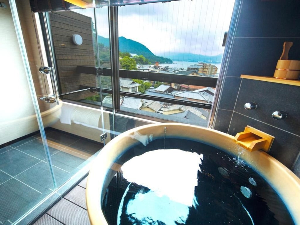 洋モダン和洋室客 ＜室露天風呂付＞ ＜海側眺望＞ ＜36平米＞ 喫煙 バスルーム0 | リブマックスリゾート安芸宮島