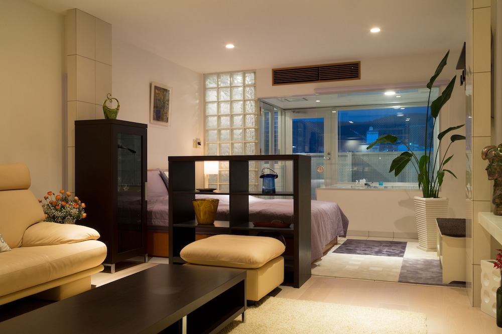 別荘 リビング エリア0 | 京と家 さくら庵