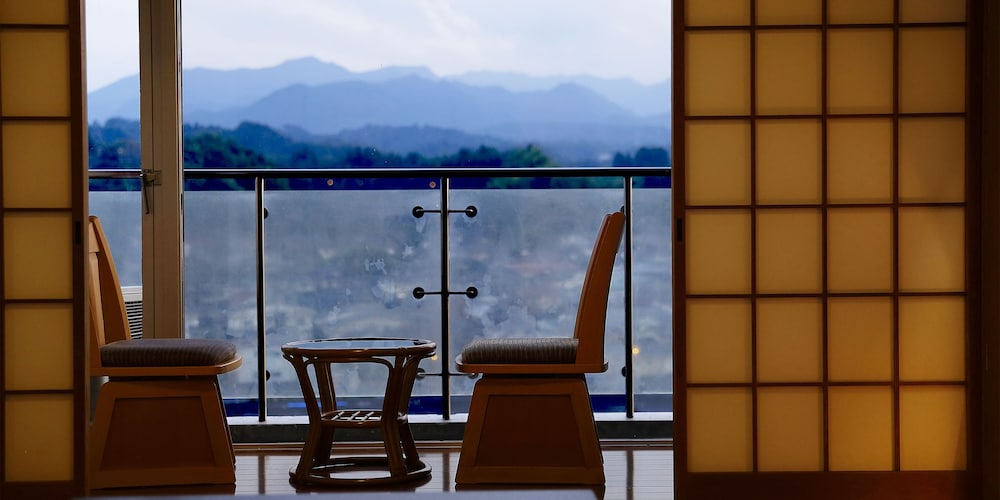 和室10帖 客室2 | 小京都の湯 みくまホテル