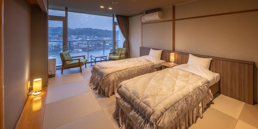 ツインルーム | 小京都の湯 みくまホテル
