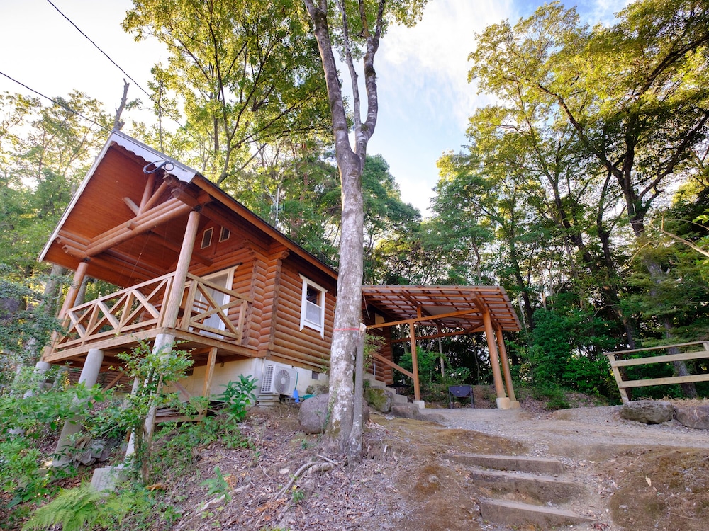 ログハウス (ベッドタイプ選択不可) 客室7 | かいがけ温泉 きのこの里