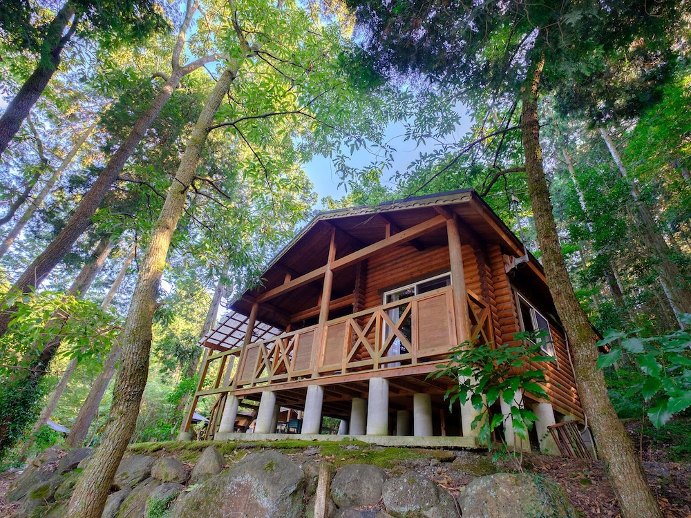 ログハウス (ベッドタイプ選択不可) 客室3 | かいがけ温泉 きのこの里