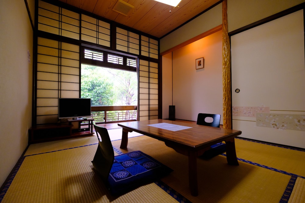 和室6畳 バストイレ無し 禁煙 客室2 | グッドステイ みずほ