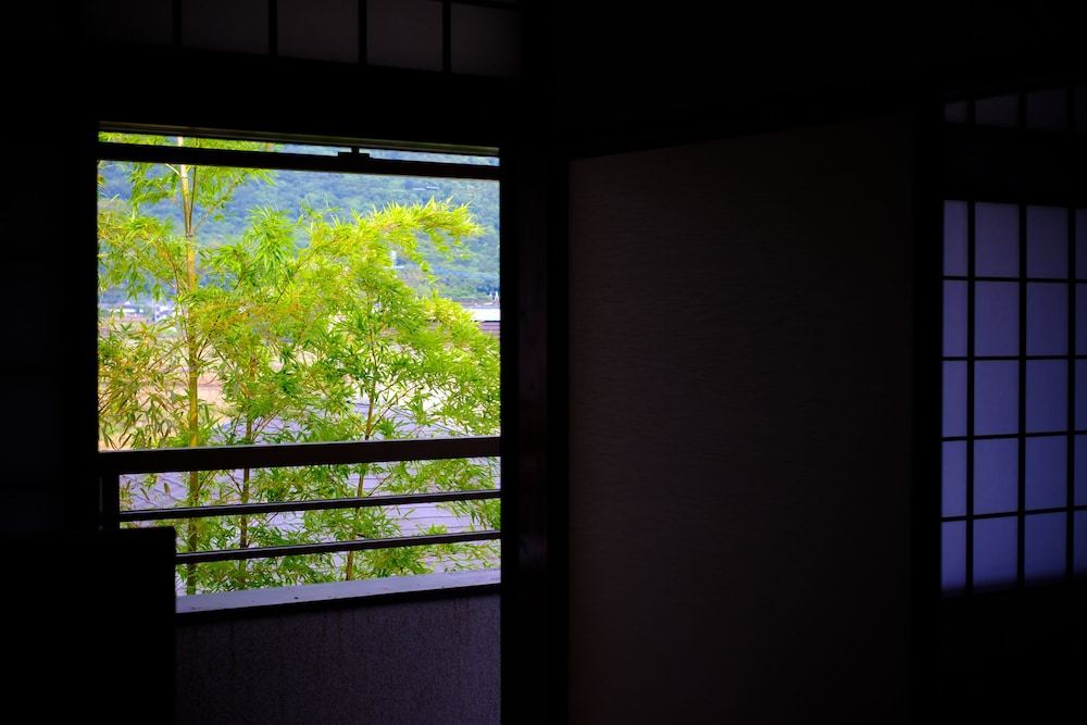 阿蘇の間 和室6畳2間続き トイレ洗面付 禁煙 部屋からの景観0 | グッドステイ みずほ