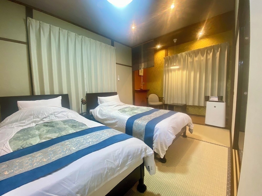 阿蘇の間 和室6畳2間続き トイレ洗面付 禁煙 客室5 | グッドステイ みずほ