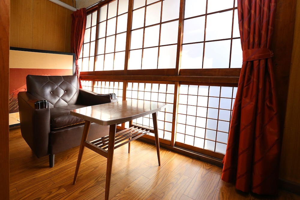 和室 10畳 (バストイレなし ) 禁煙 最大4布団 客室3 | 日の出旅館