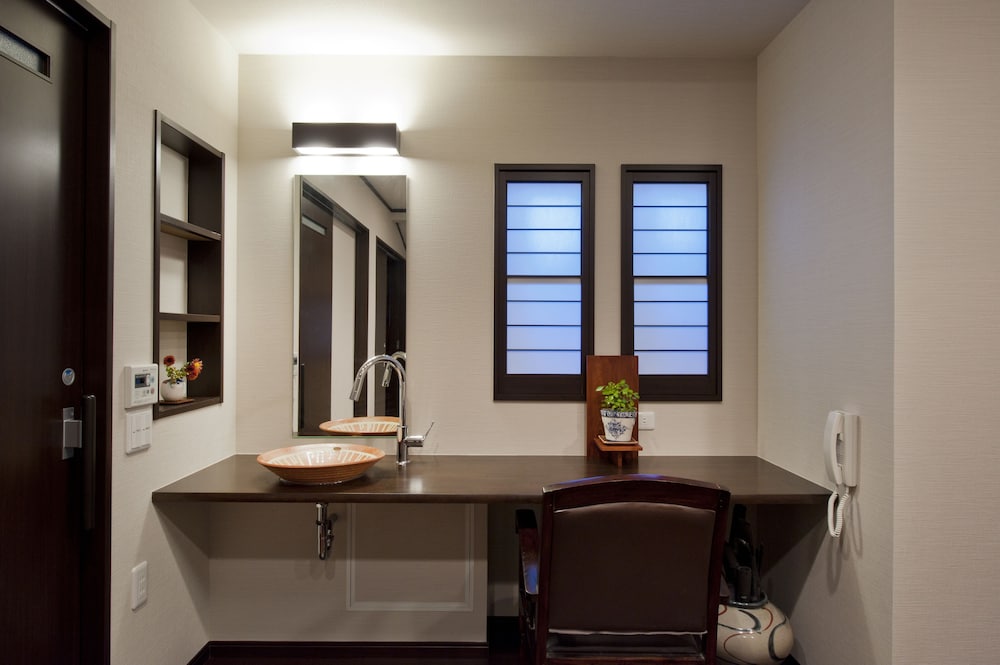 ユニバーサルデザインルーム 最大布団3組 客室4 | 日の出旅館