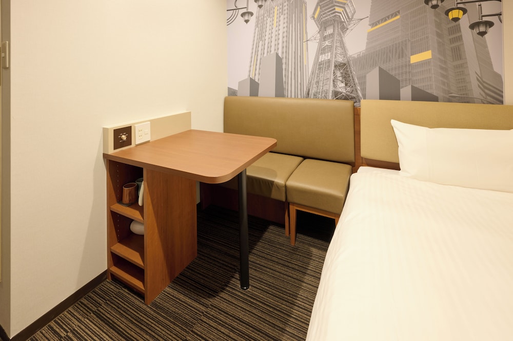 ダブルルーム 禁煙 客室2 | JR 西日本グループ ヴィアイン新大阪