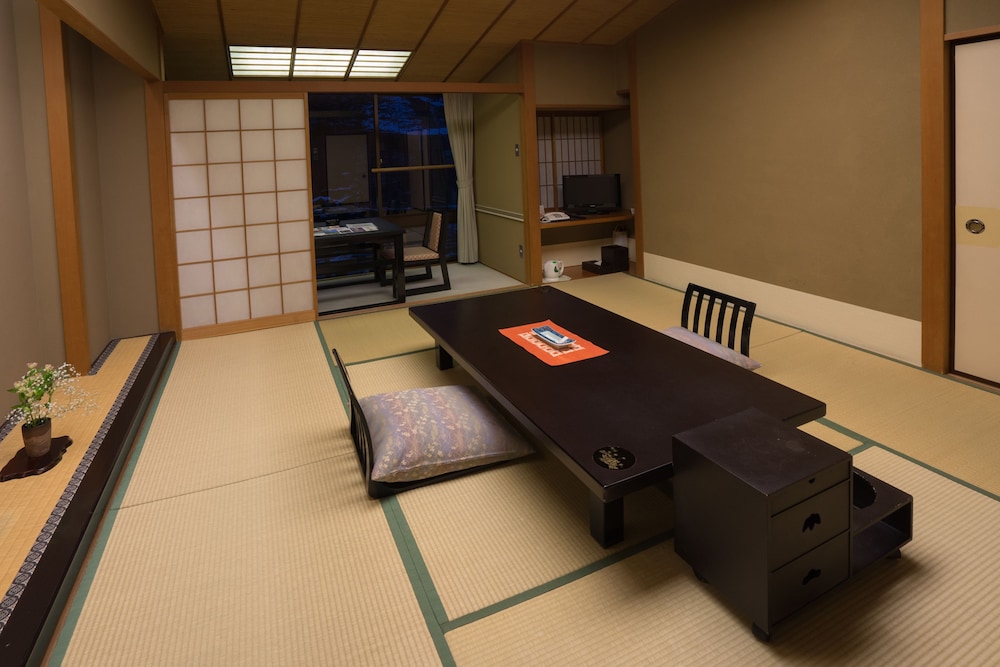 一般客室　10畳 客室1 | つなぎ温泉　四季亭