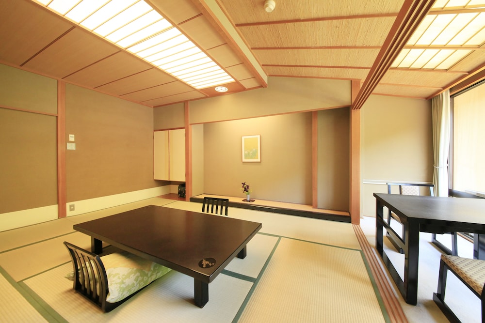 一般客室　10畳 | つなぎ温泉　四季亭