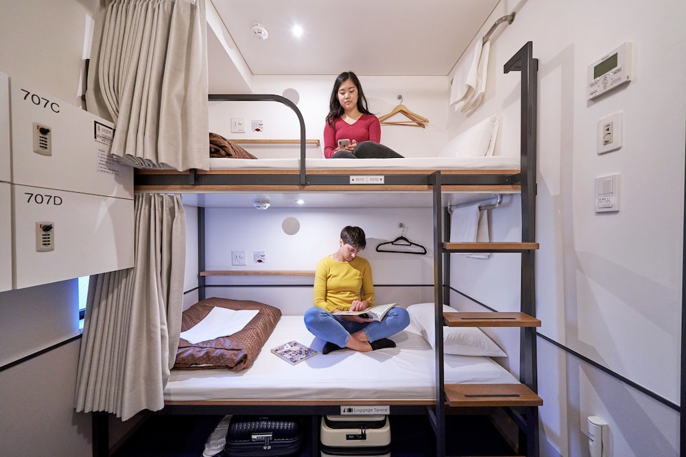 [プライベートルーム] 二段ベッド4名用 [シャワー&トイレ共用] 禁煙 客室5 | WeBase 博多 ホステル